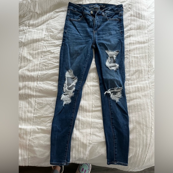 American eagle distressed jeans - Picture 1 of 2